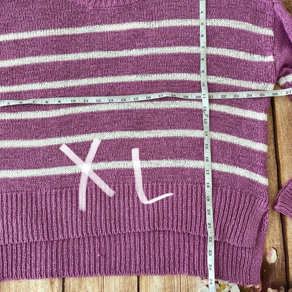 NWT C&C California purple with white stripes round neck slouchy fit sweater - Picture 13 of 13
